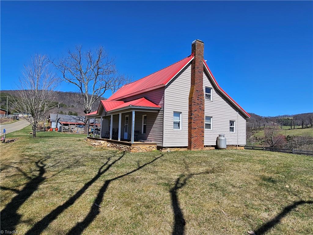 4793 Cheek Mountain Road Property Photo 6