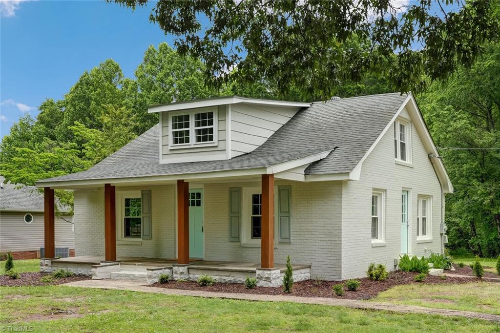 222 S Edgewood Road Property Photo 1