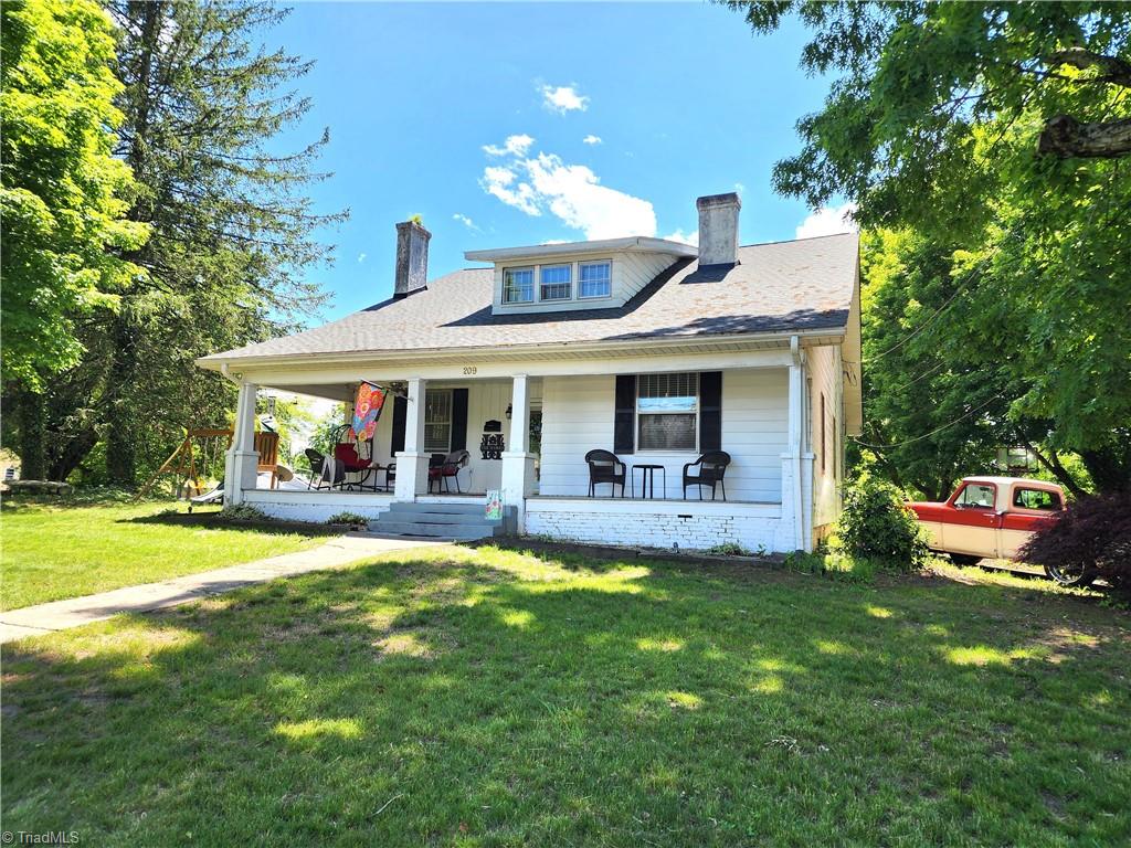 209 Orchard Street Property Photo 1