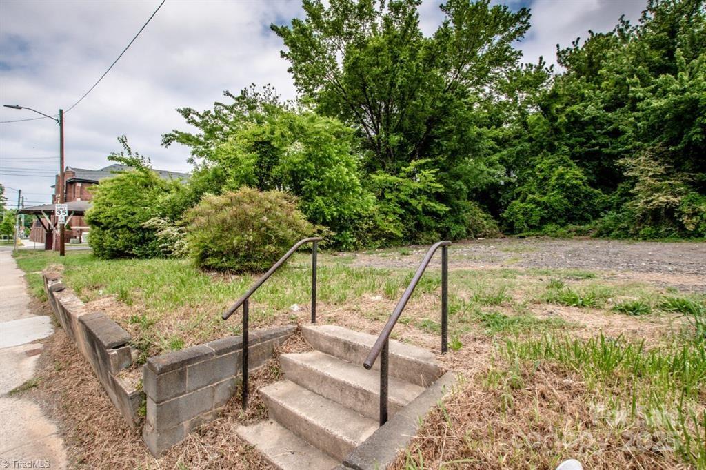1105 Parkwood Avenue Property Photo 3