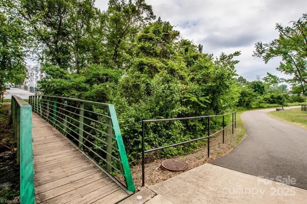 1105 Parkwood Avenue Property Photo 12