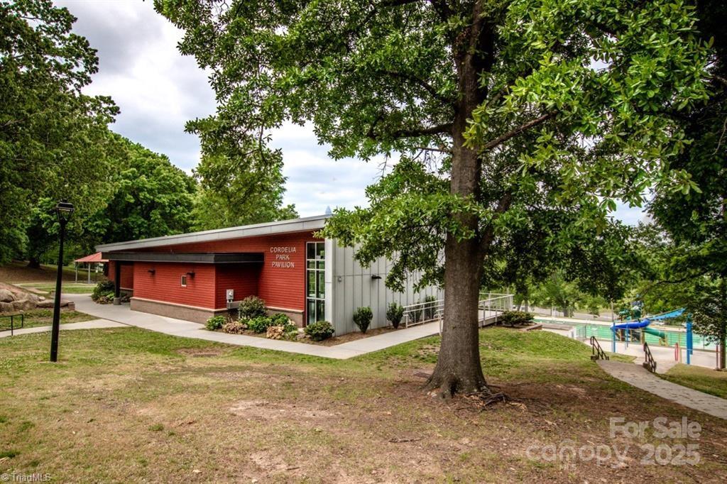 1105 Parkwood Avenue Property Photo 16