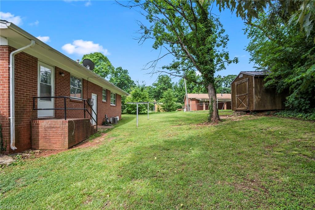 415 Burnham Drive Property Photo 7
