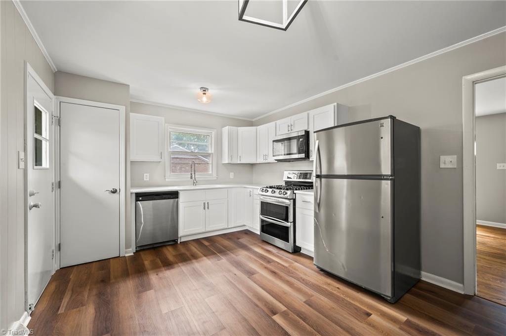 415 Burnham Drive Property Photo 13