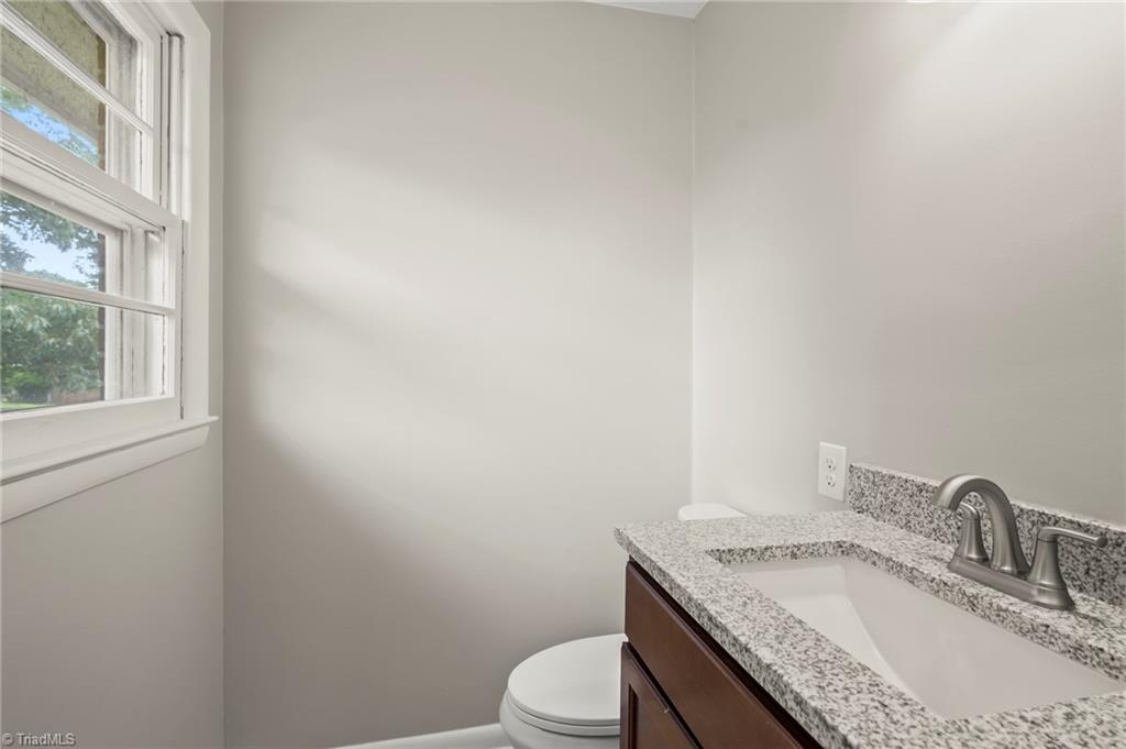 415 Burnham Drive Property Photo 25