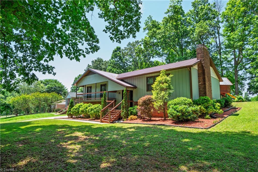 1625 Eagle Crest Drive Property Photo 3