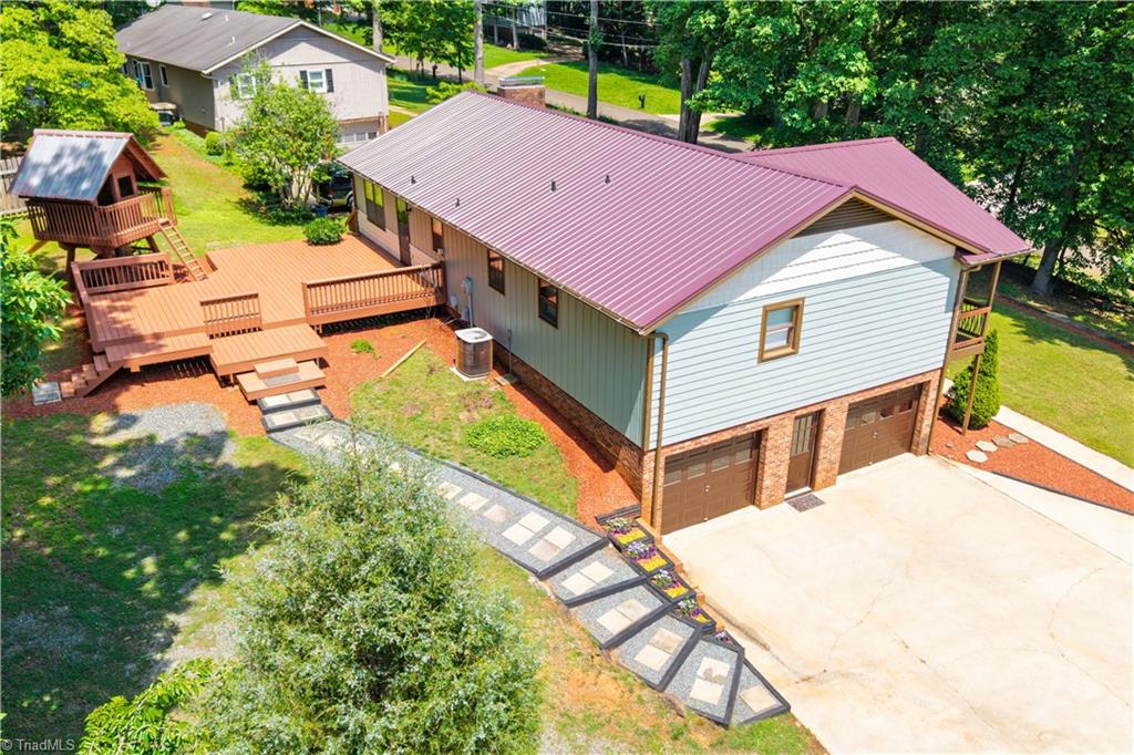 1625 Eagle Crest Drive Property Photo 8