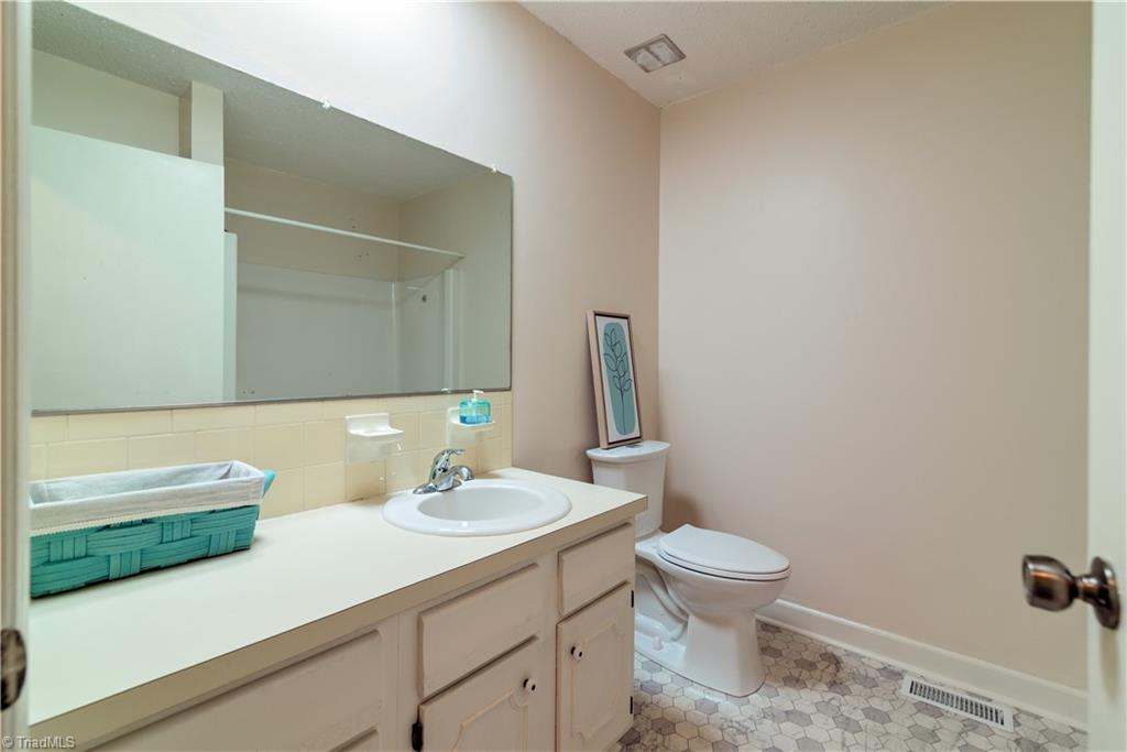 1625 Eagle Crest Drive Property Photo 23