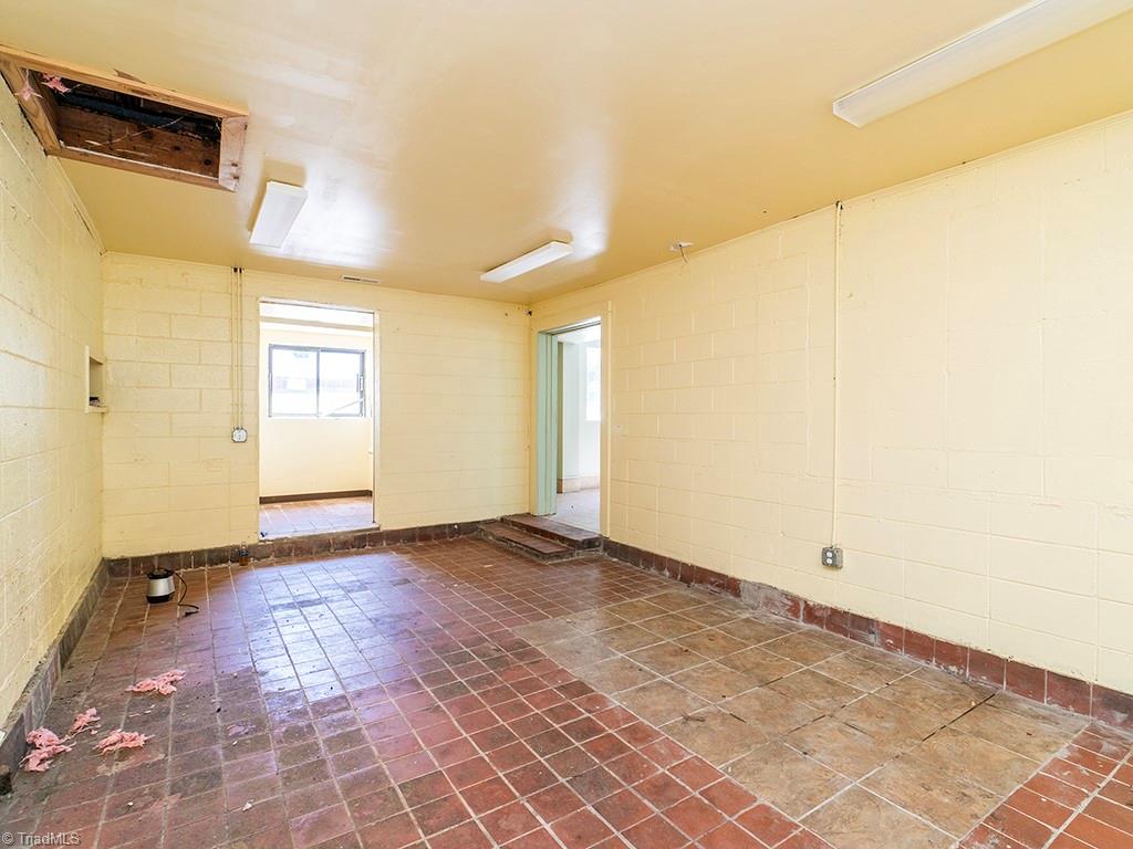 1540 Maple Avenue Property Photo 13