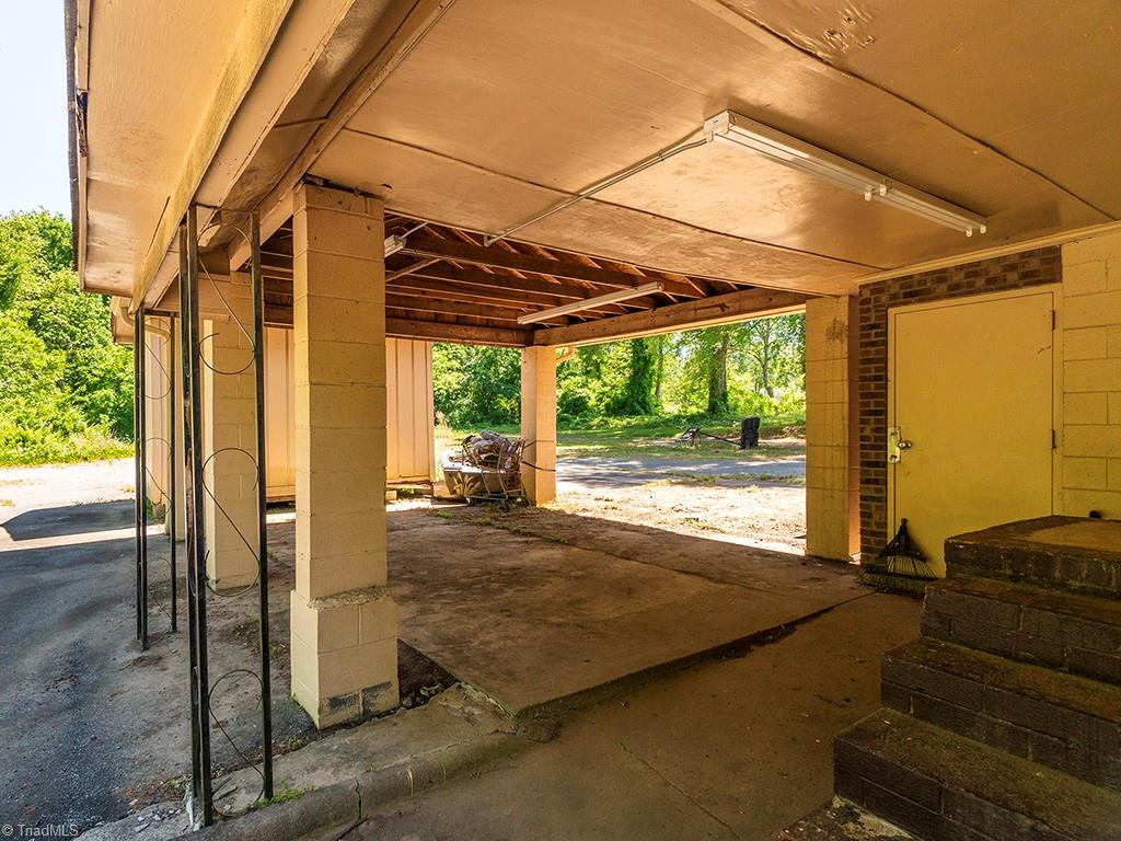 1540 Maple Avenue Property Photo 29