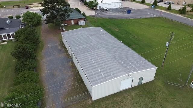 195 N Trade Street Property Photo 2