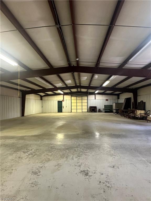 195 N Trade Street Property Photo 7