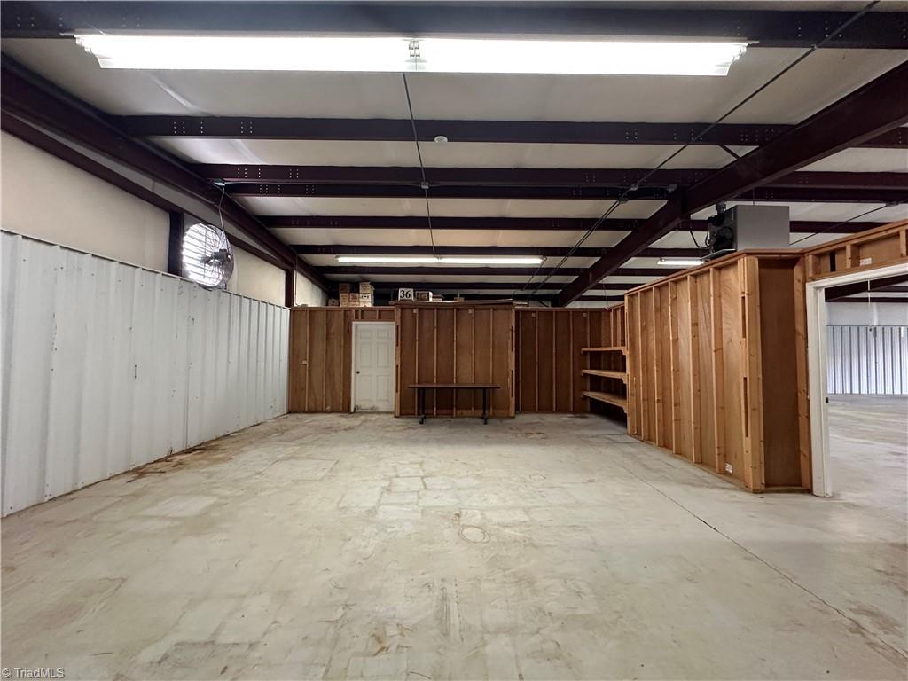 195 N Trade Street Property Photo 15