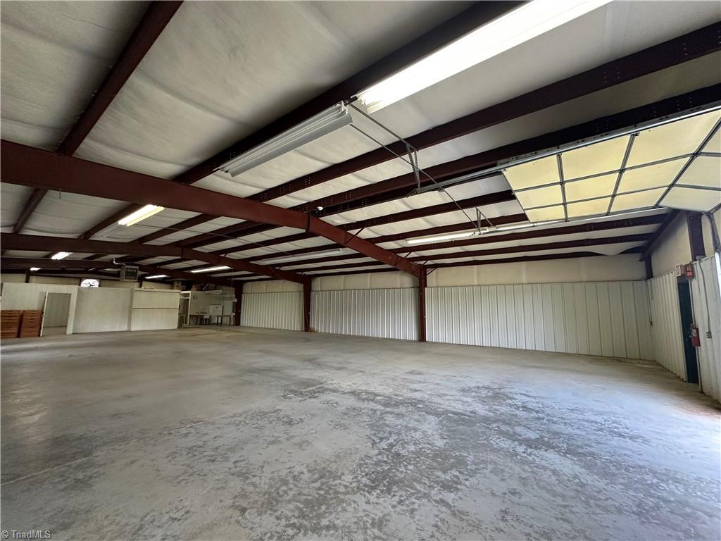 195 N Trade Street Property Photo 19