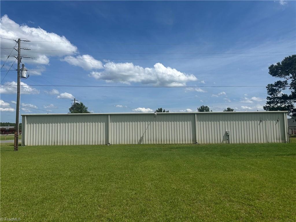 195 N Trade Street Property Photo 20