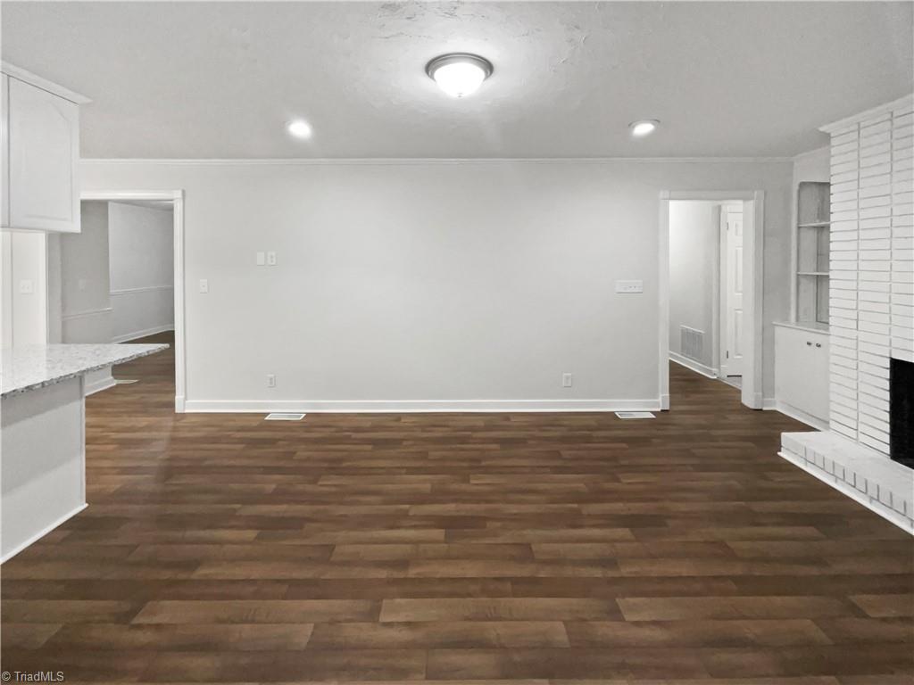 236 Wandering Lane Property Photo 6