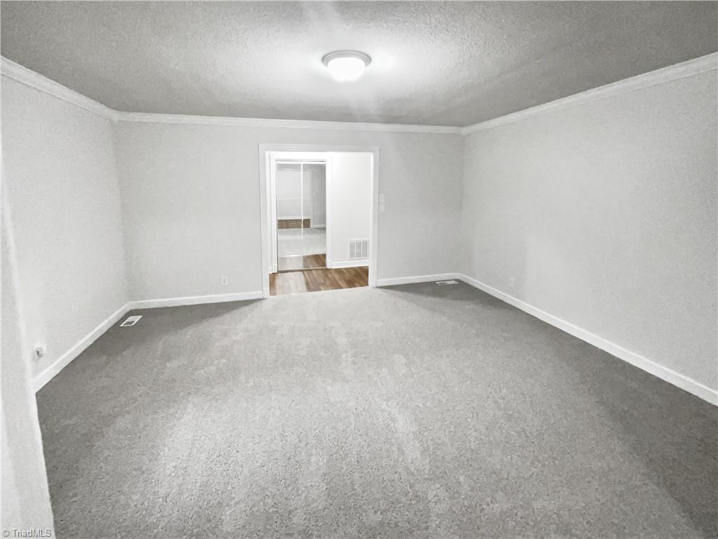 236 Wandering Lane Property Photo 9