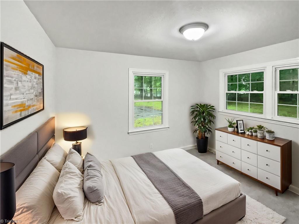 236 Wandering Lane Property Photo 10