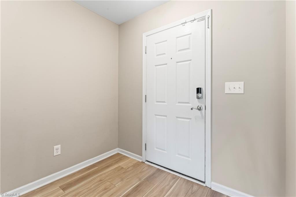 3996 Heather View Lane Property Photo 5