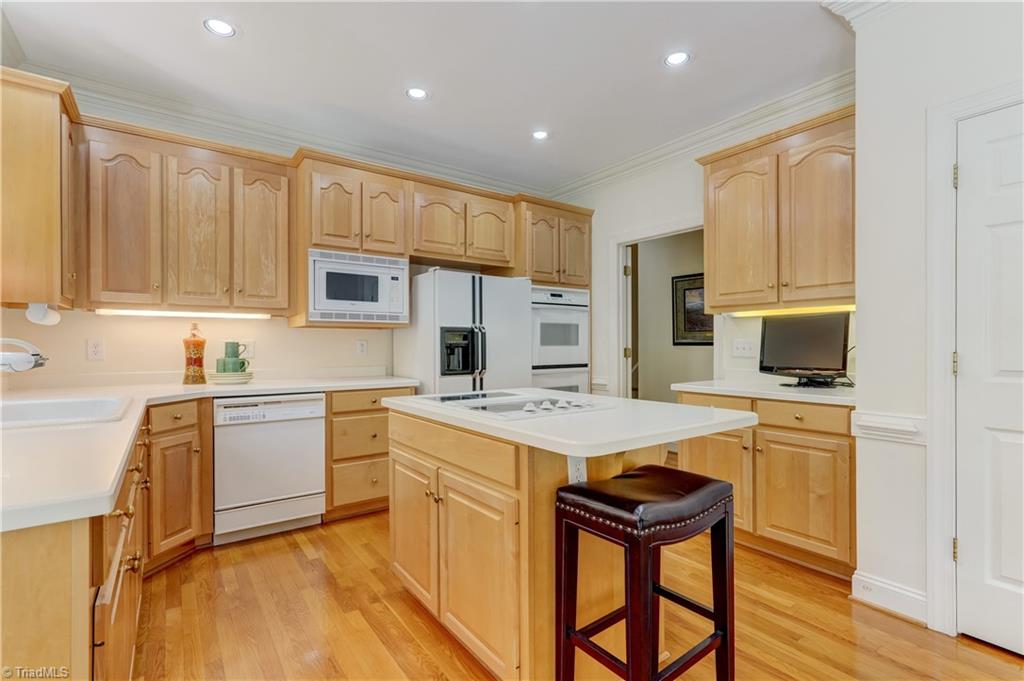 4208 Bitternut Trail Property Photo 8