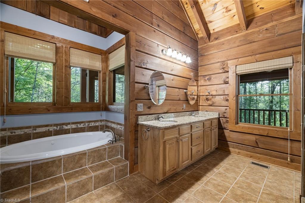 5626 Rocky Falls Lane Property Photo 23