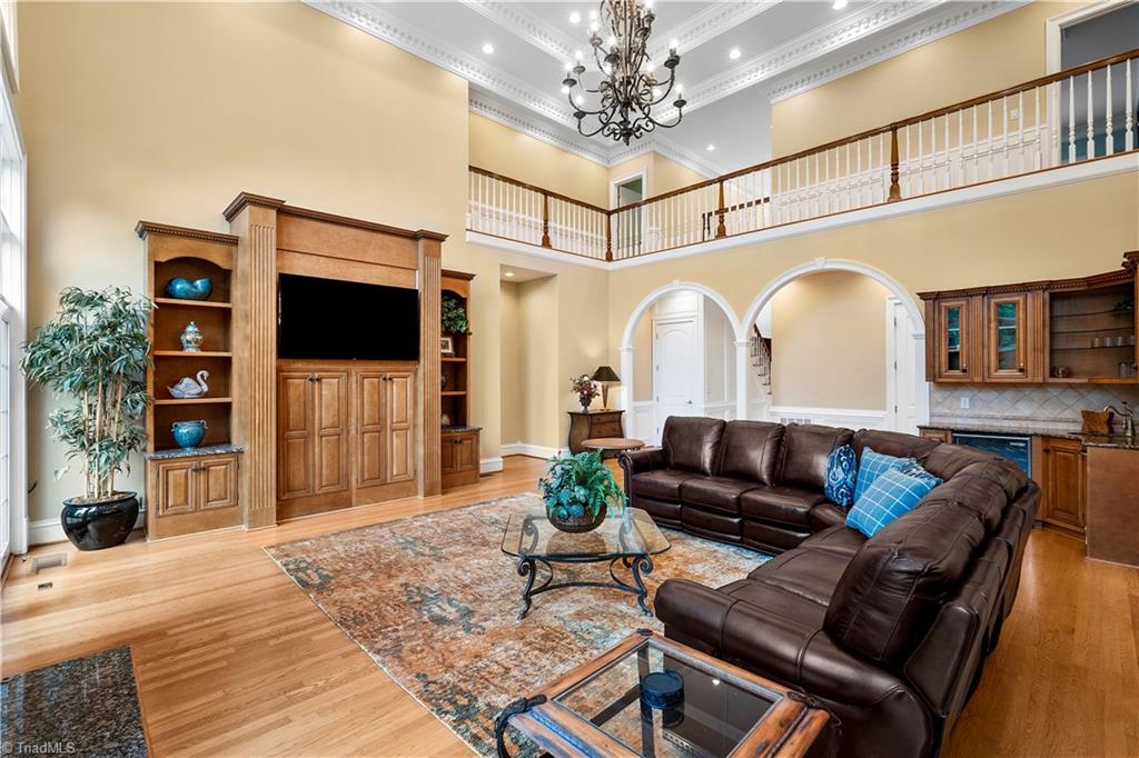 344 Lake Point Lane Property Photo 8