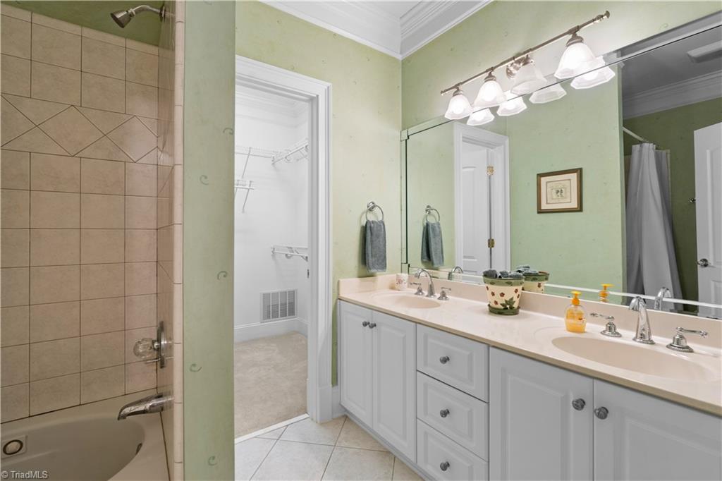 344 Lake Point Lane Property Photo 25