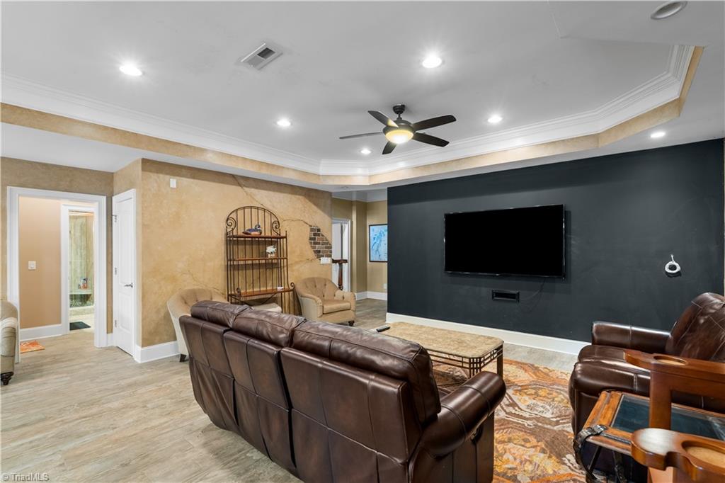 344 Lake Point Lane Property Photo 32