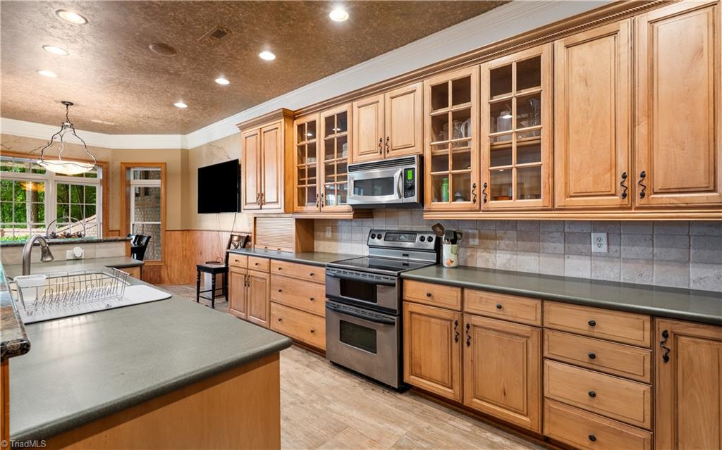 344 Lake Point Lane Property Photo 39