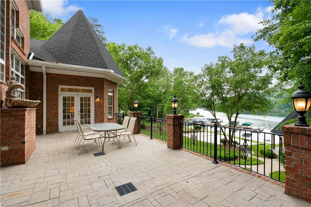 344 Lake Point Lane Property Photo 42