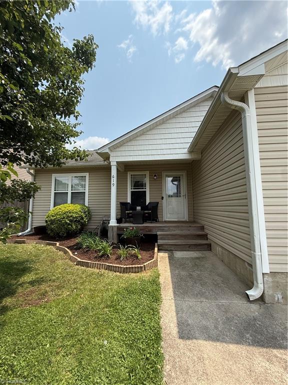619 Denny Drive Property Photo 1