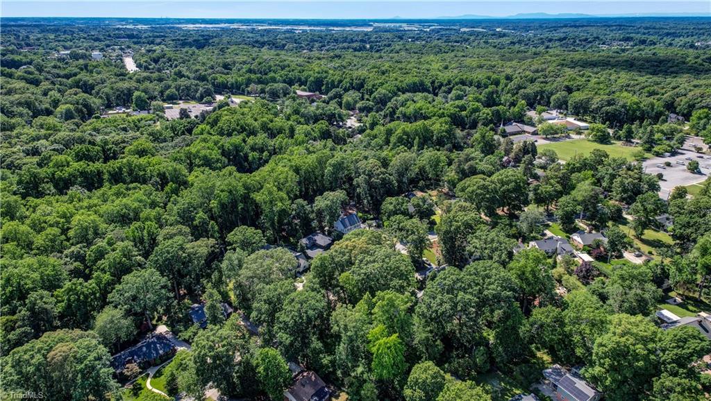 4204- A Henderson Road Property Photo 10