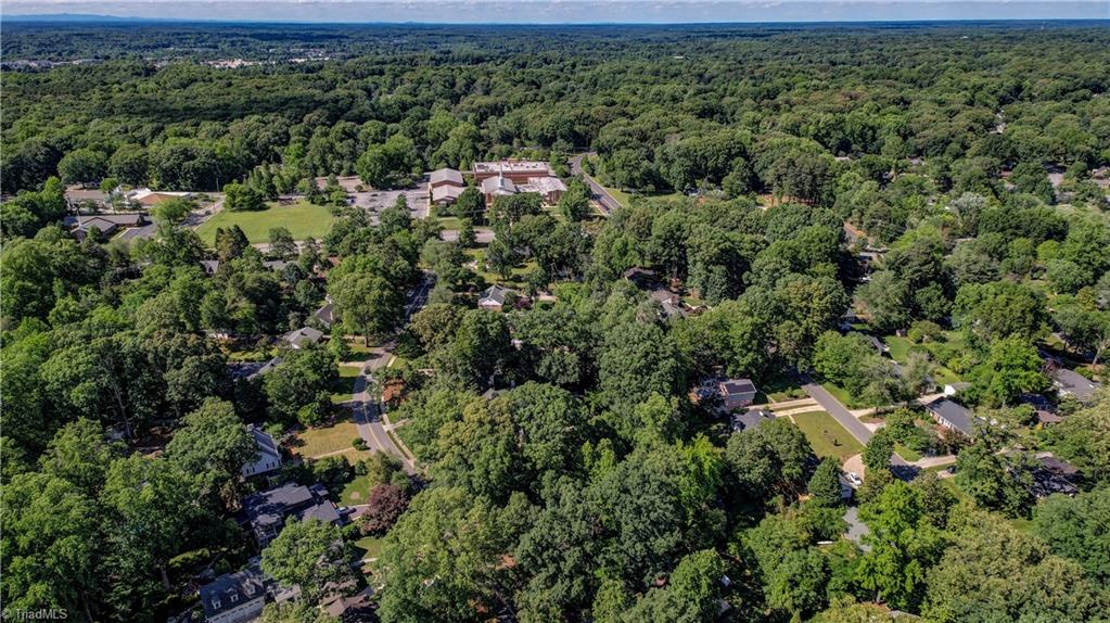 4204- A Henderson Road Property Photo 11