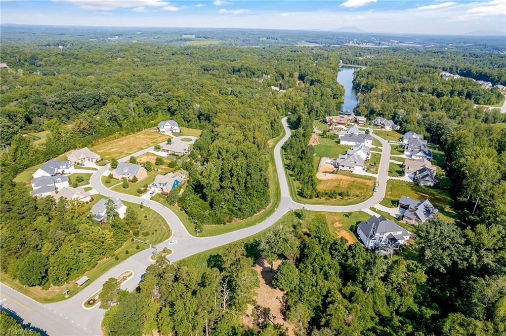 9109 Top Ridge Court Property Photo 8