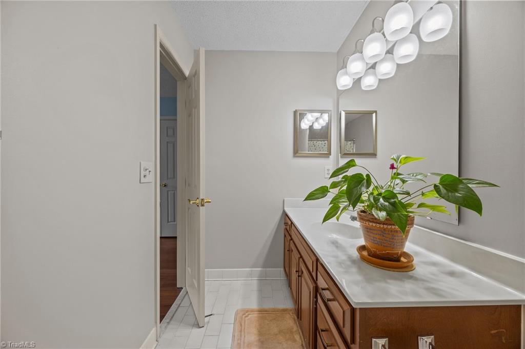 1105 Yellowbell Place Property Photo 28