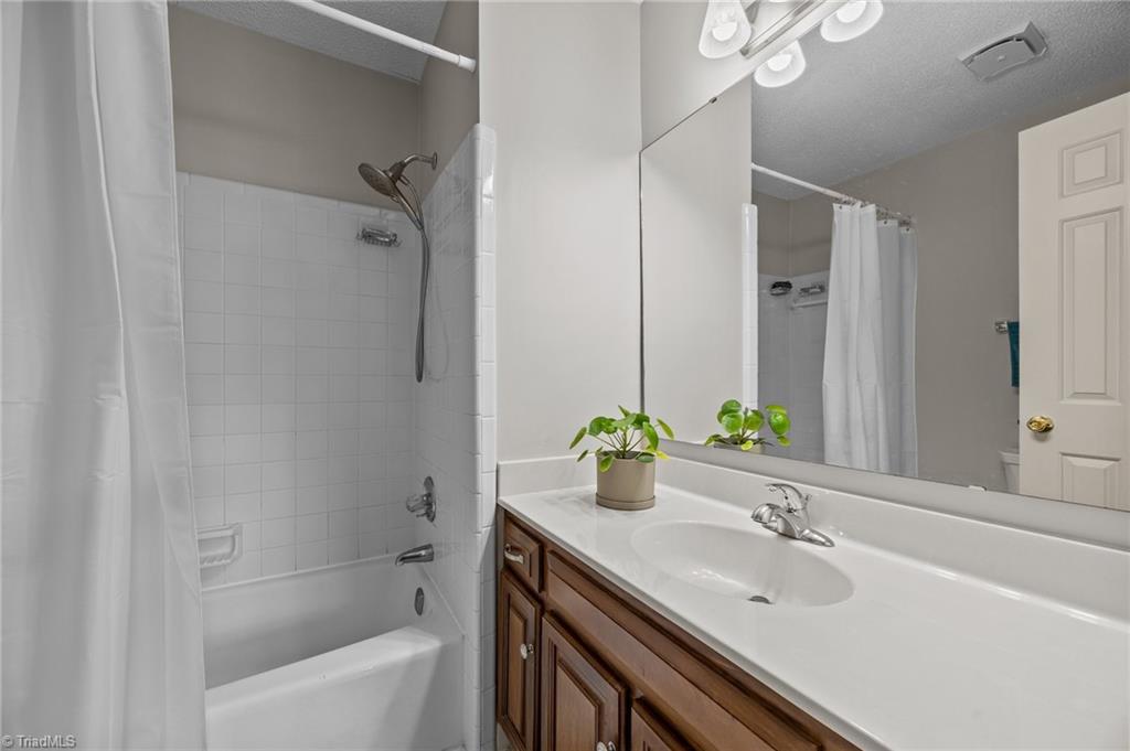 1105 Yellowbell Place Property Photo 31
