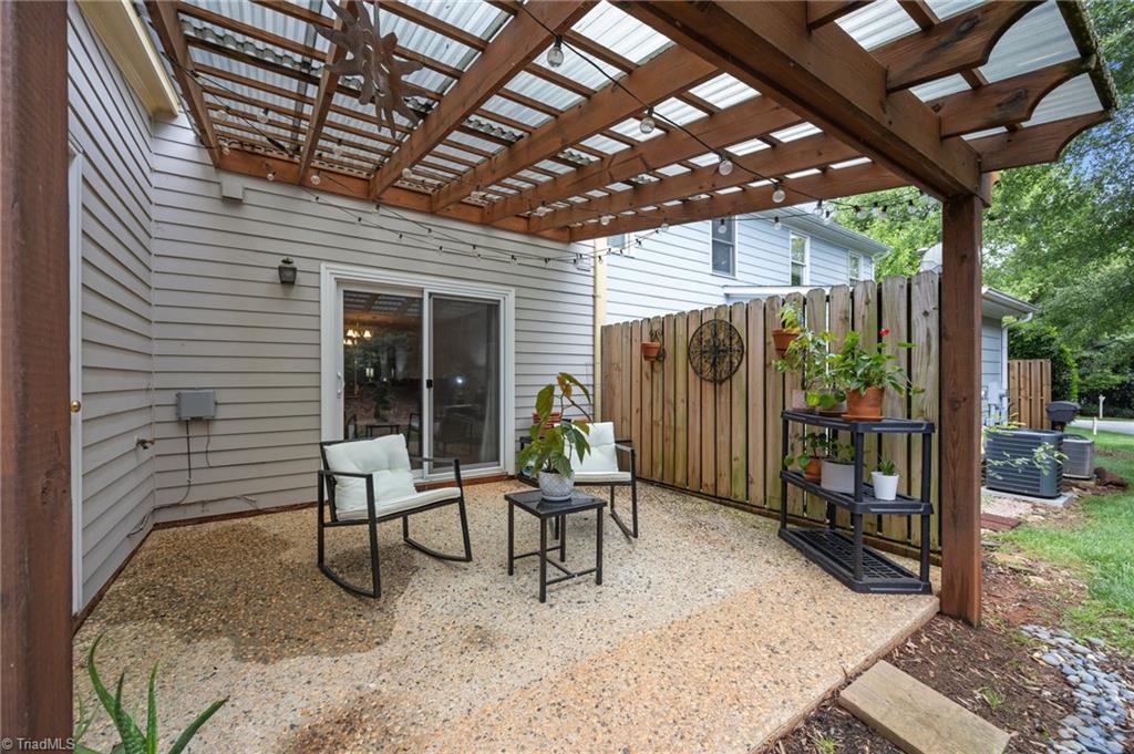 1105 Yellowbell Place Property Photo 33