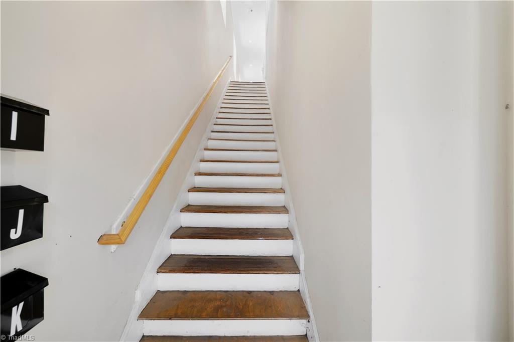 641 Washington Street Property Photo 4