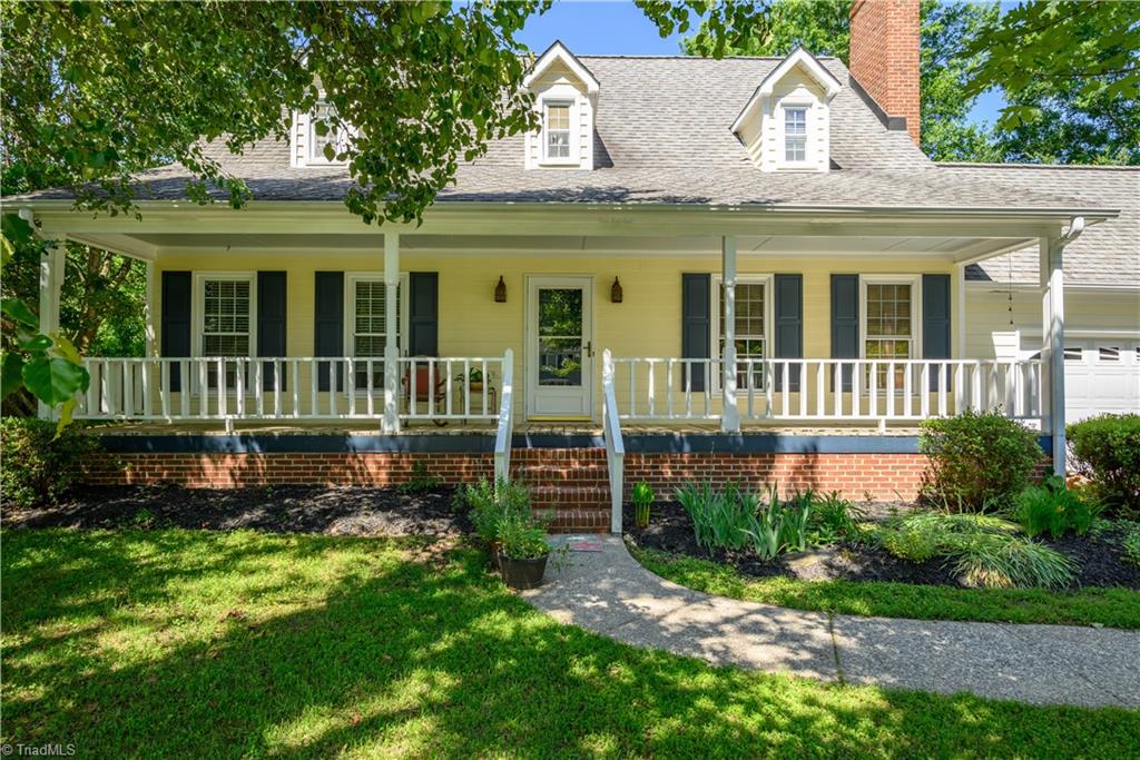 1632 Round Hill Circle Property Photo 1