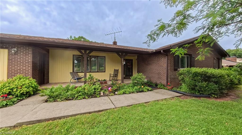 3740 Worrell Drive Property Photo 1