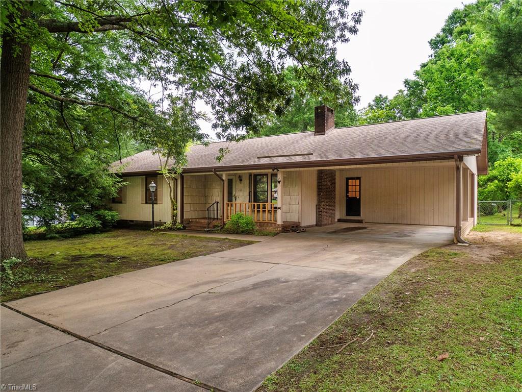 307 Sunset Drive Property Photo 1