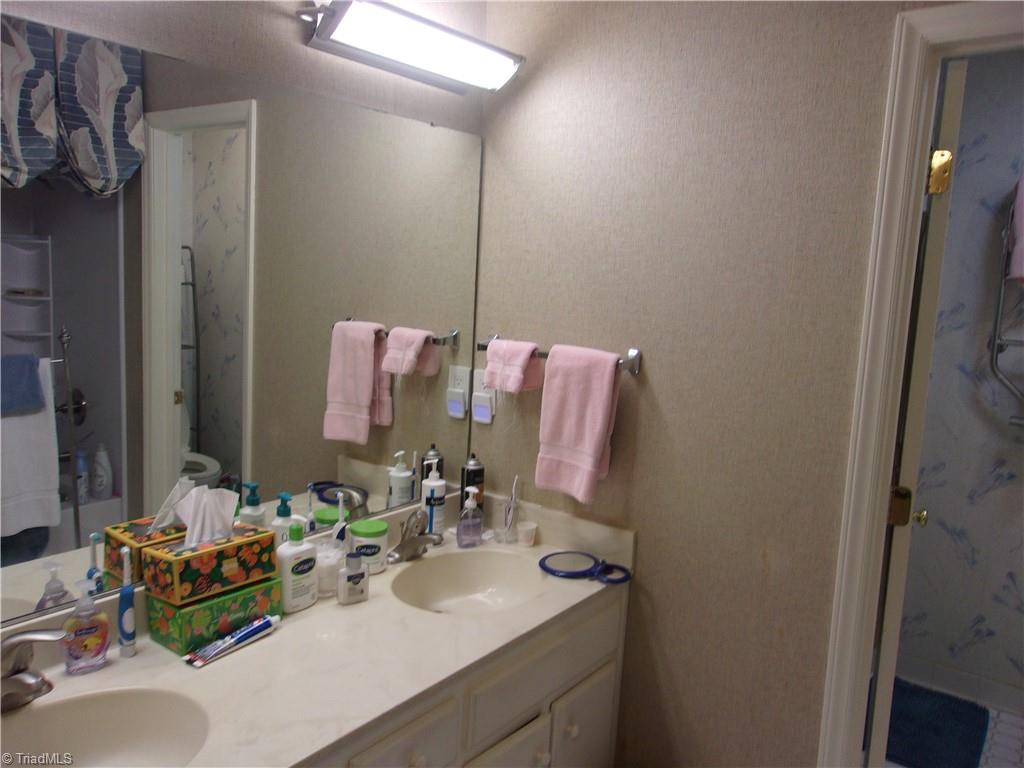 1935-c Eastchester Drive Property Photo 27