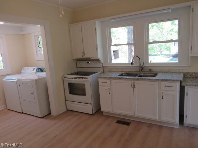 736 Country Club Drive Property Photo 4