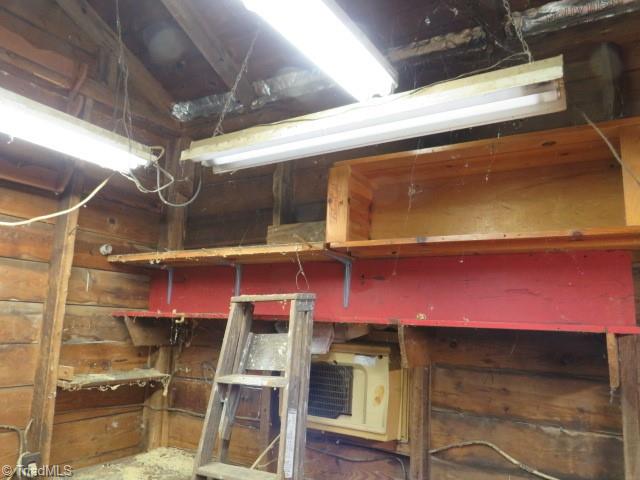 736 Country Club Drive Property Photo 25