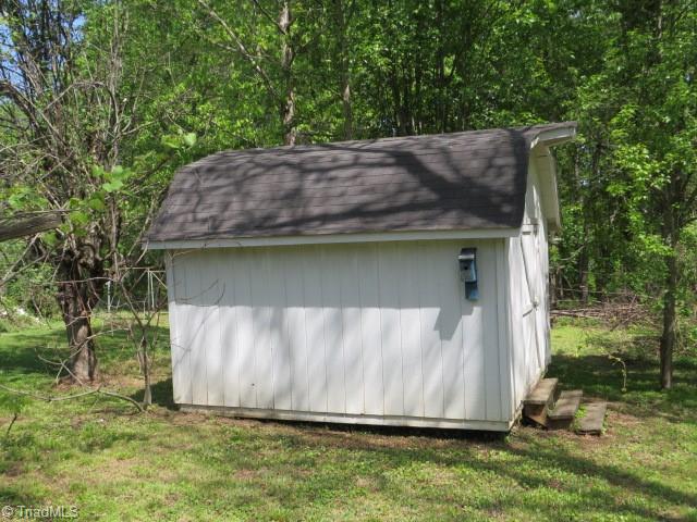736 Country Club Drive Property Photo 27