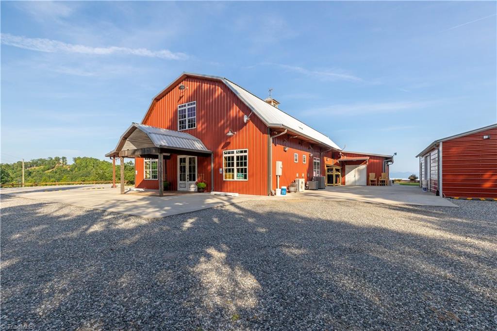 6572 Burkemont Road Property Photo 8