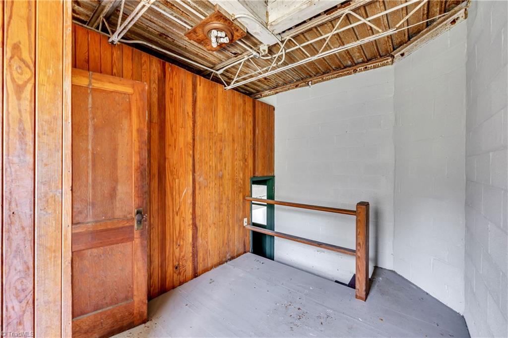 217 E Aiken Road Property Photo 19