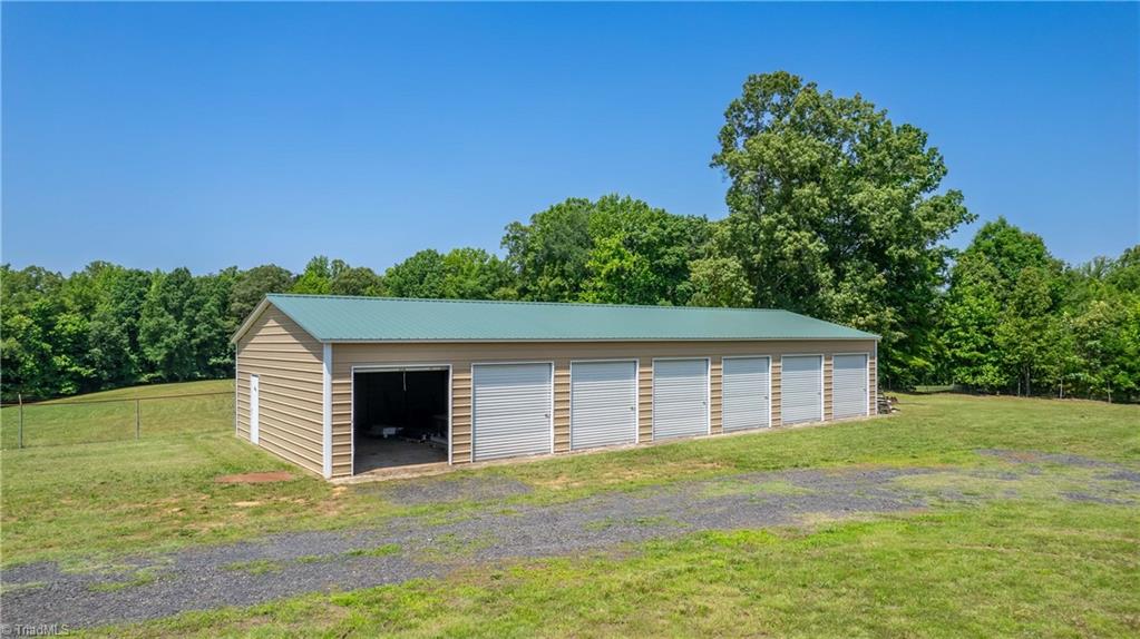 217 E Aiken Road Property Photo 44
