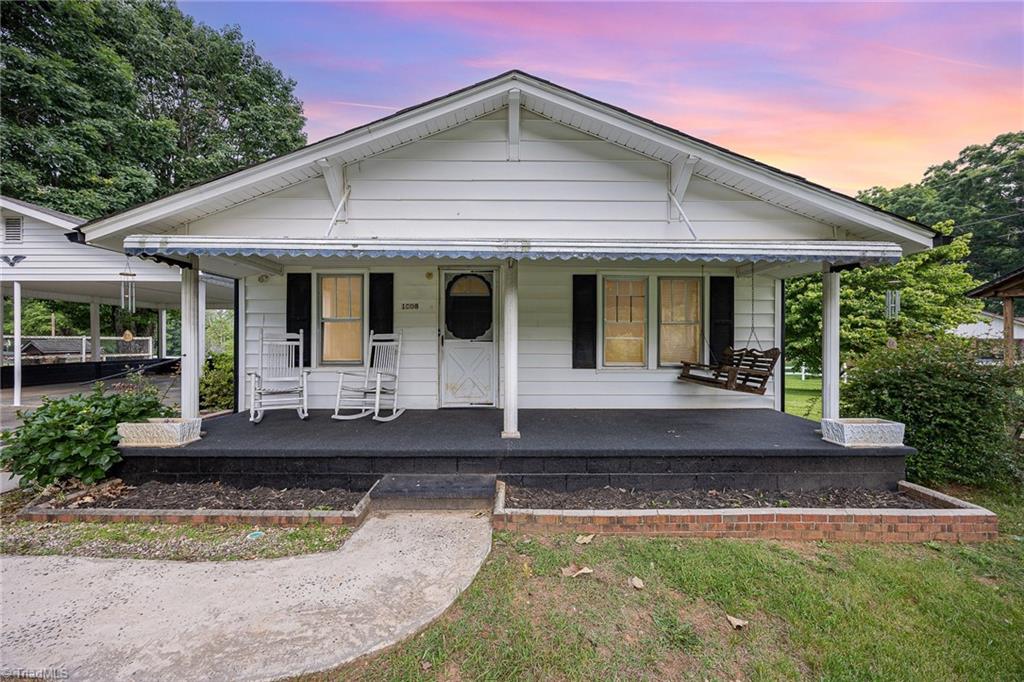1008 Nc Highway 704 W Property Photo 2