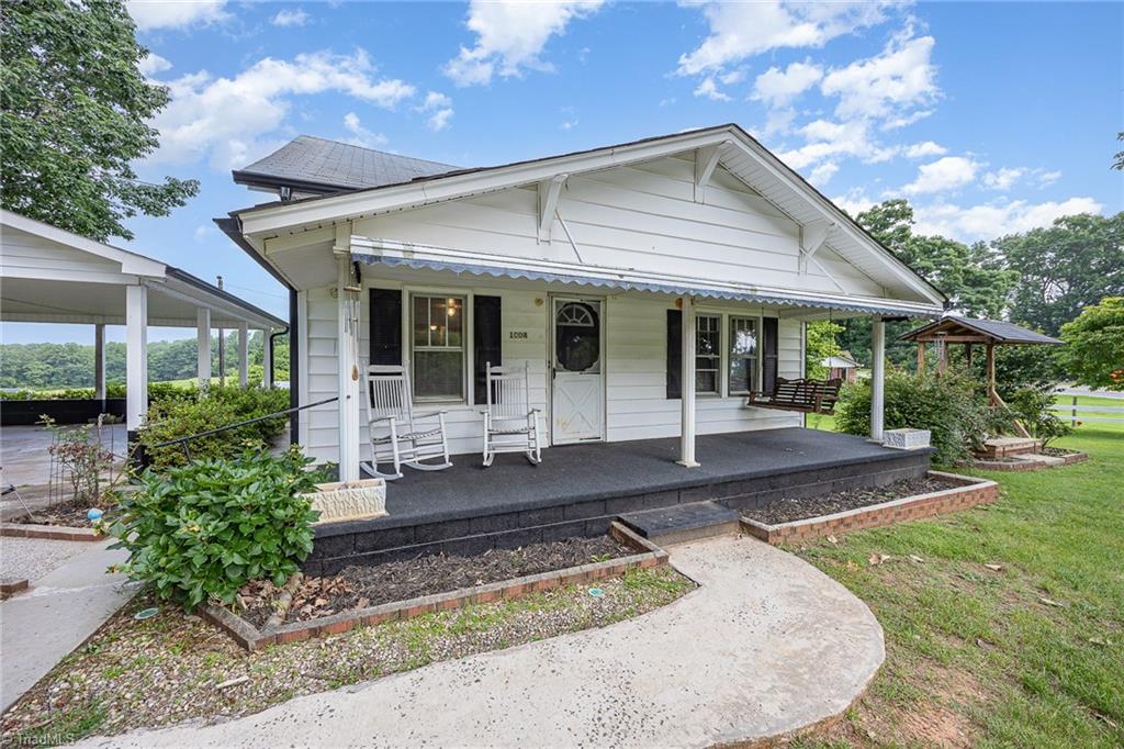 1008 Nc Highway 704 W Property Photo 3